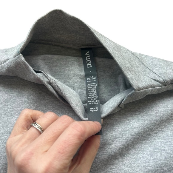 Vuori women’s Granite Funnel Neck sweatshirt gray size small dreamknit lounge - Picture 5 of 8